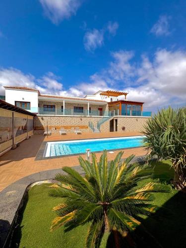 Guisguey Villa | Villa en el Time con piscina
