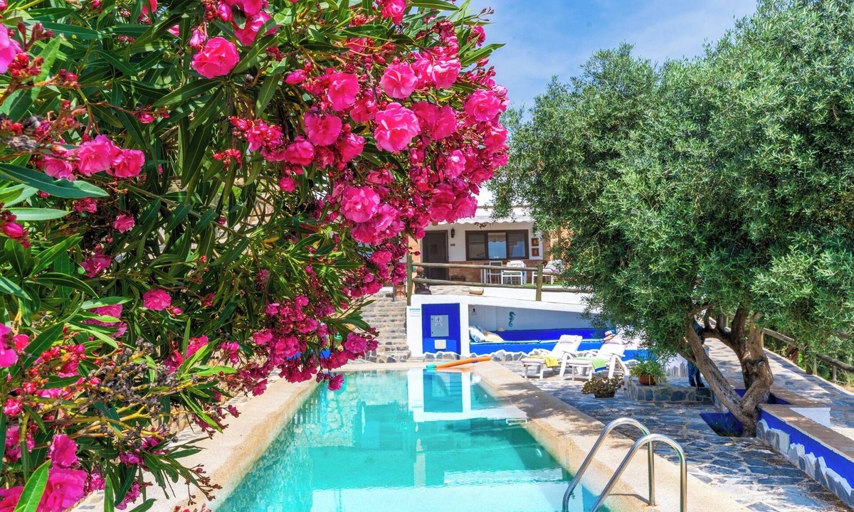 Bedar Villa | Villa for 4 with feature pool & great reviews