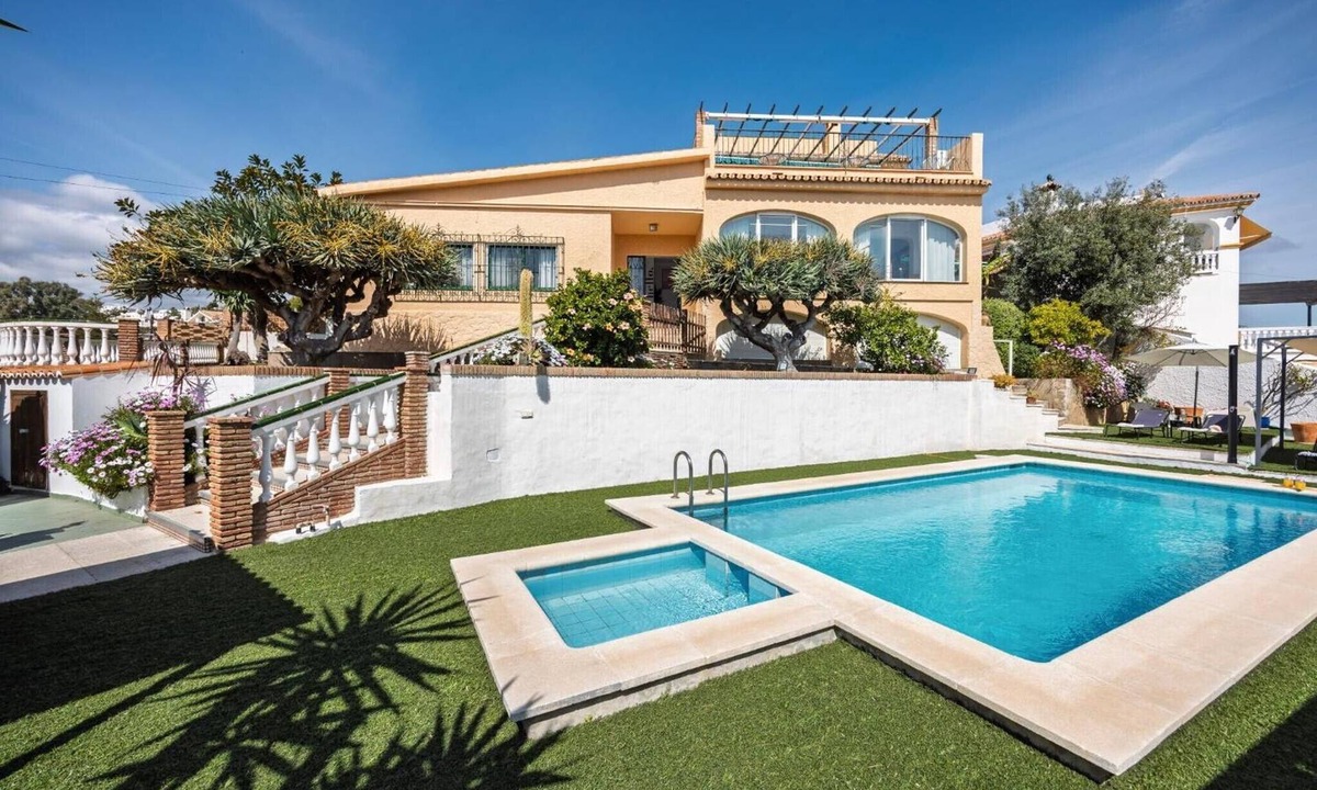Benajarafe Villa | Villa 'Garden with Pool, Billiard' with Sea View, Wi-Fi and Air Conditioning