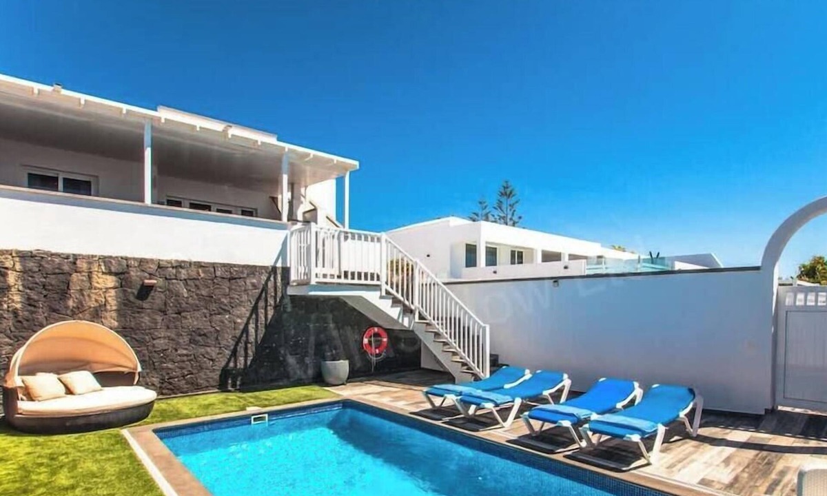 Playa Blanca Villa | Villa Graciosa - Sea View Villa by Villas Now