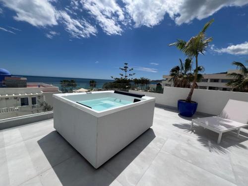 La Parata Apartment | Villa Habana - Luxury beach apartment with rooftop spa