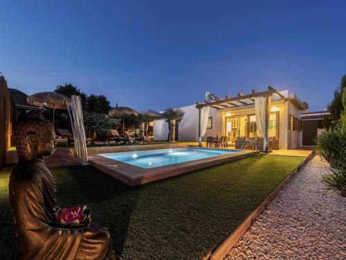 Sant Josep de sa Talaia Villa | Villa in Ibiza near Beaches and Mountains