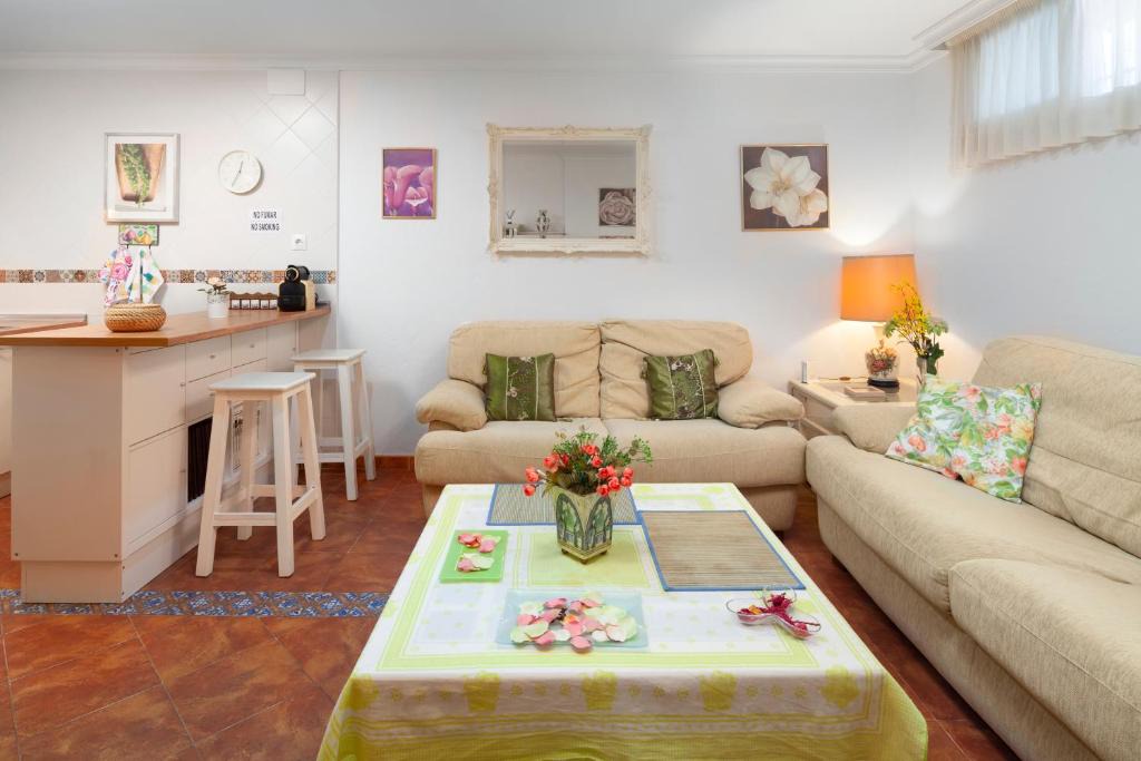 La Cala del Moral Apartment | Villa Jacaranda