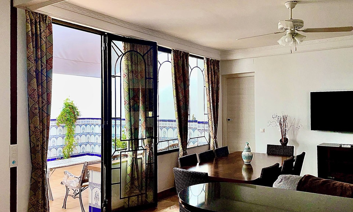 Priego de Cordoba House | Villa Jardín