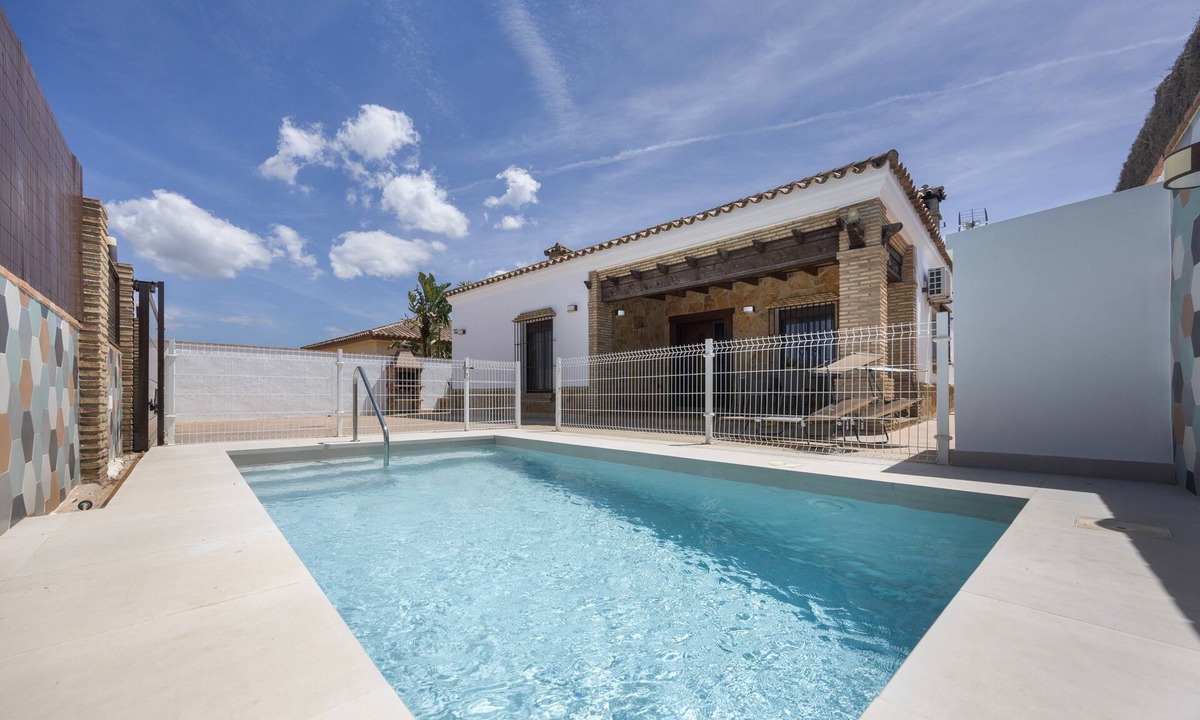 Conil de la Frontera Villa | Villa La Dehesa (families only) — Sunny Retreat with Private Pool in Conil