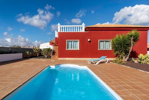 Caleta de Fuste Villa | Villa La Perla - Cliffside Retreat