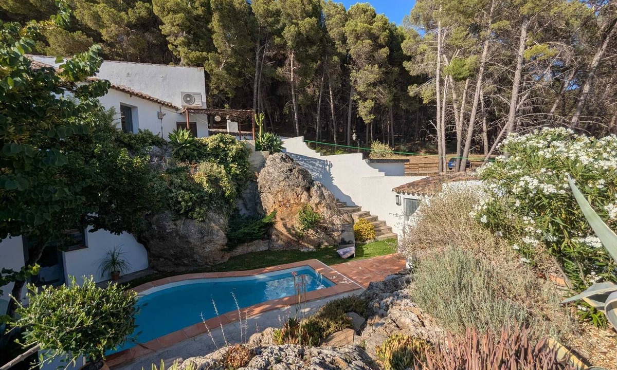 Montecorto Villa | Villa La Roca - A fusion of modern and typical Andalucian architecture