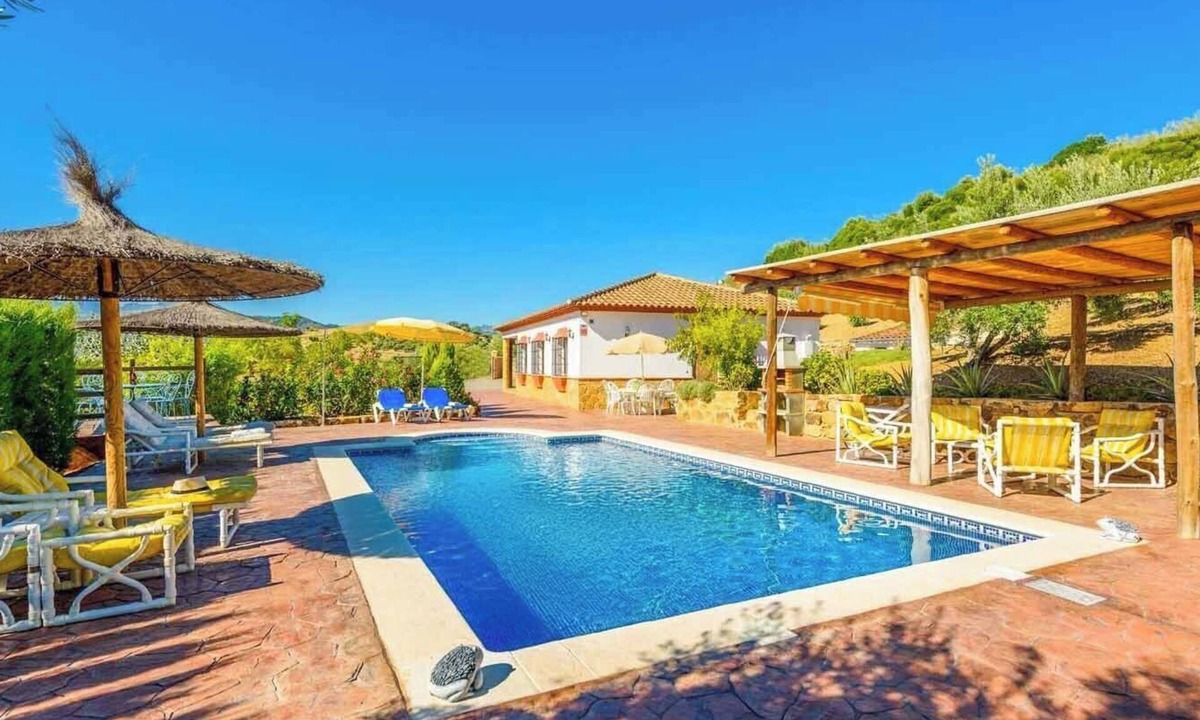 El Gastor Villa | Villa Los Rosales El Gastor by Ruralidays
