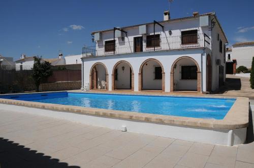 Badolatosa Villa | Villa los Solares Casa para grupos