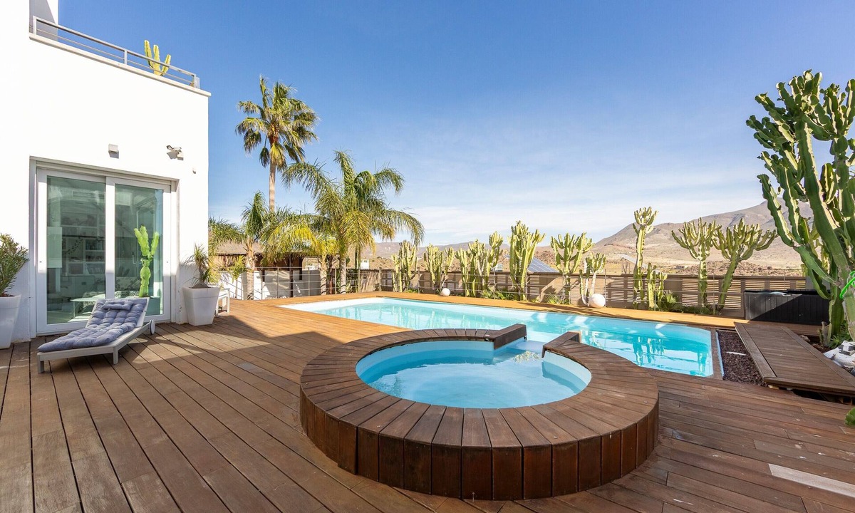 San Jose Villa | Villa 'Lux' with Sea Views, Wi-Fi and Air Conditioning