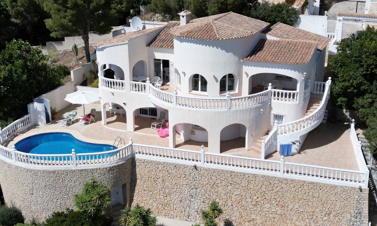 Arnella Villa | Villa 'Mar' with Sea View, Wi-Fi and Air Conditioning