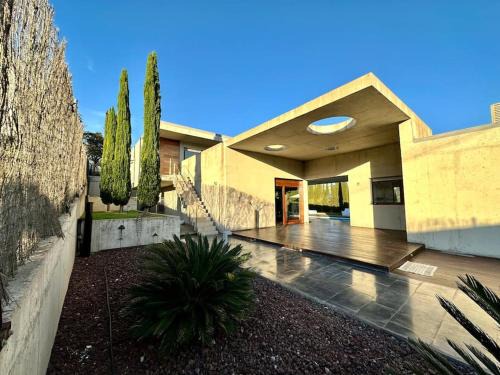 Guillena Villa | Villa Moderna Exclusiva con Jardín Privado La Villa de Sevilla