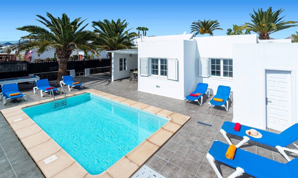 Los Pocillos Villa | Villa Palmera by Villa Plus