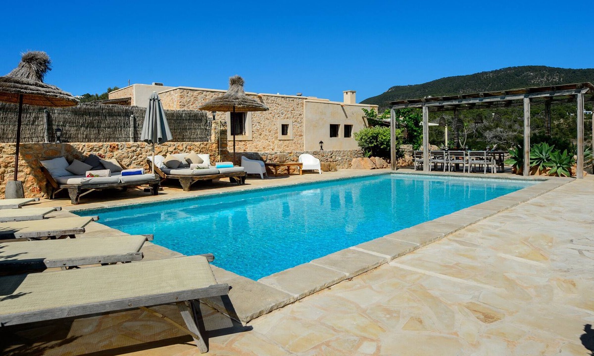 Sant Josep de sa Talaia Villa | Villa 'Sa Païssa De Cala Carbó' with Sea View, Wi-Fi and Air Conditioning