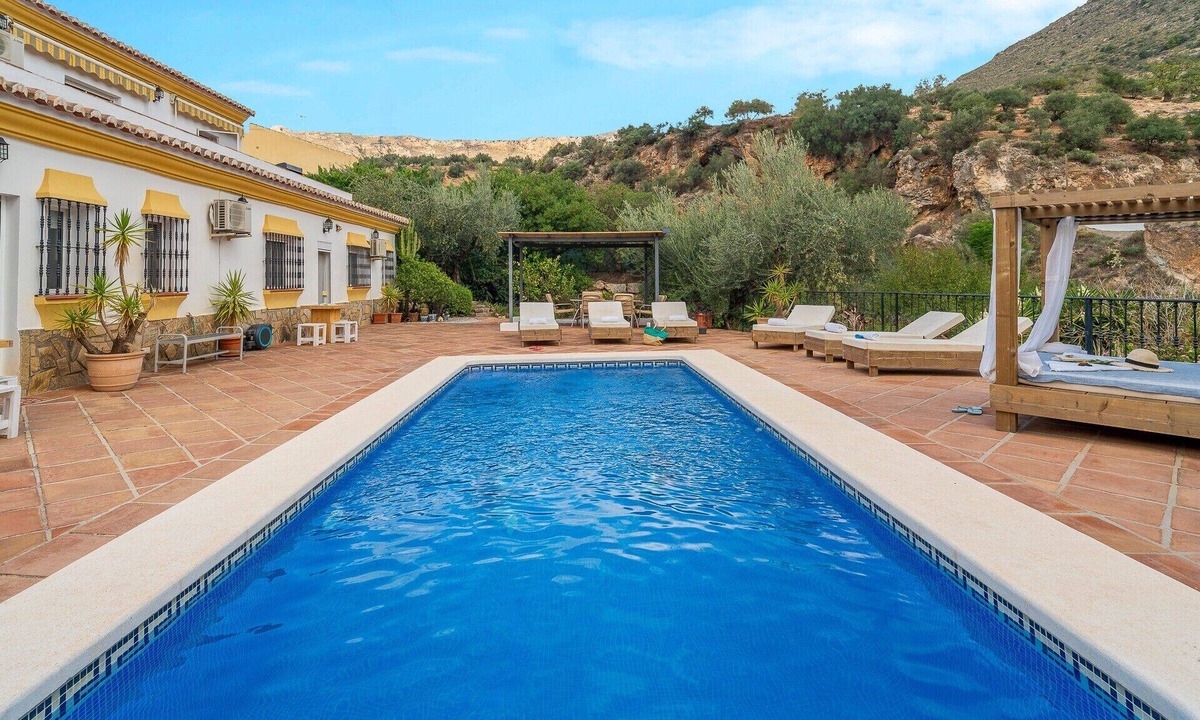 Los Cortijillos Villa | Villa 'Siempre Verde' with Mountain View, Pool & Wi-Fi