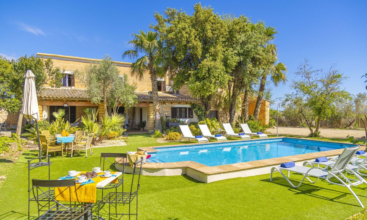 Sa Pobla Villa | Villa Son Pou, your tranquil haven between Muro and Sa Pobla.