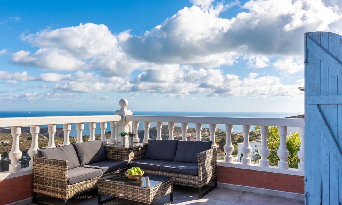 Cumbre del Sol Villa | Villa TERRACOTA by Abahana Villas