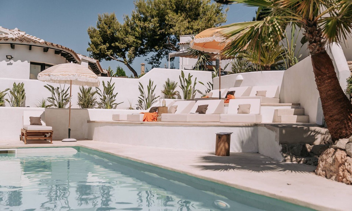 Urbanitzacio la Fustera Villa | Villa 'The June Boutique' with Sea View, Wi-Fi and Air Conditioning