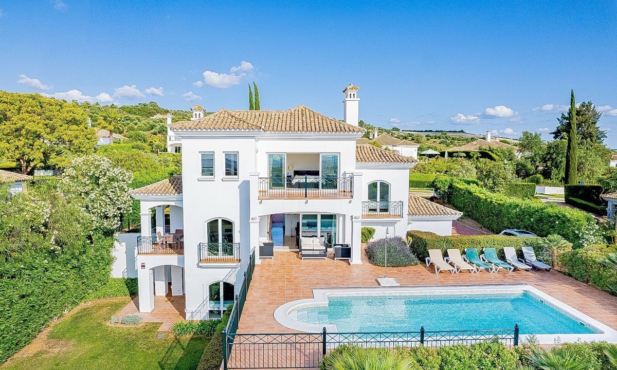 Jedula Villa | Villa Vacaciones LUZ with fantastic views, directly on the golf course, in the middle of nature