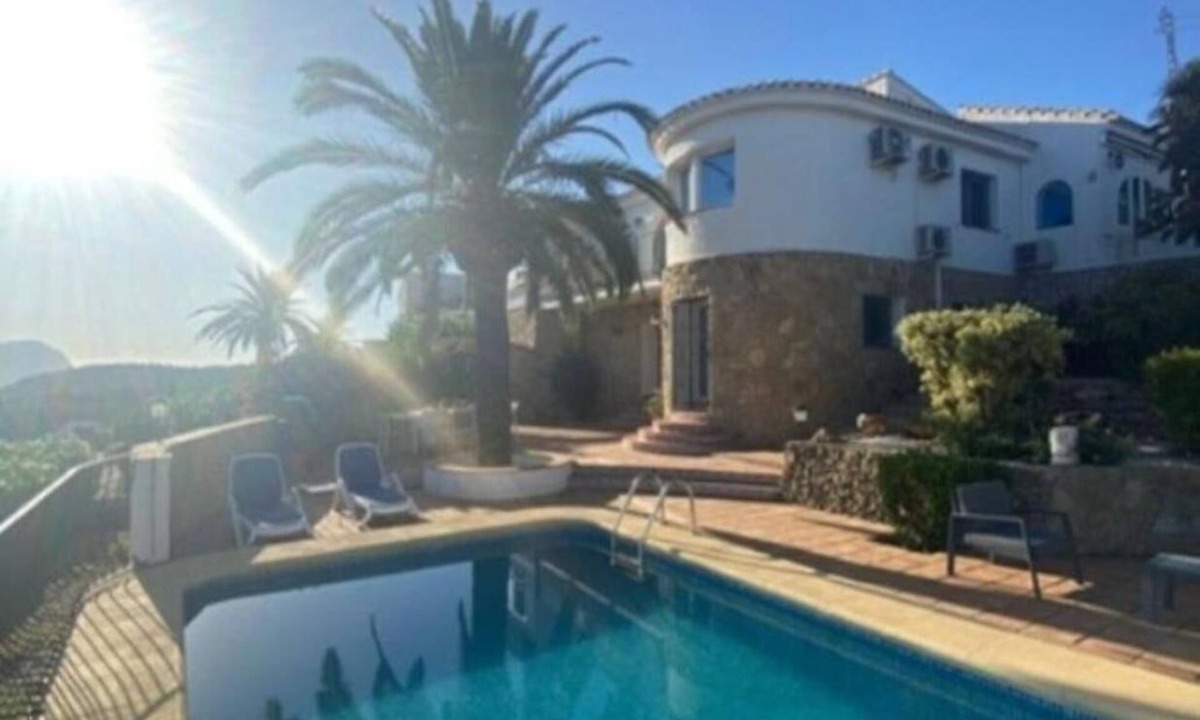 Benidoleig Villa | Villa Verano, Luxury villa in the mountains with sea view, pool and air conditioning