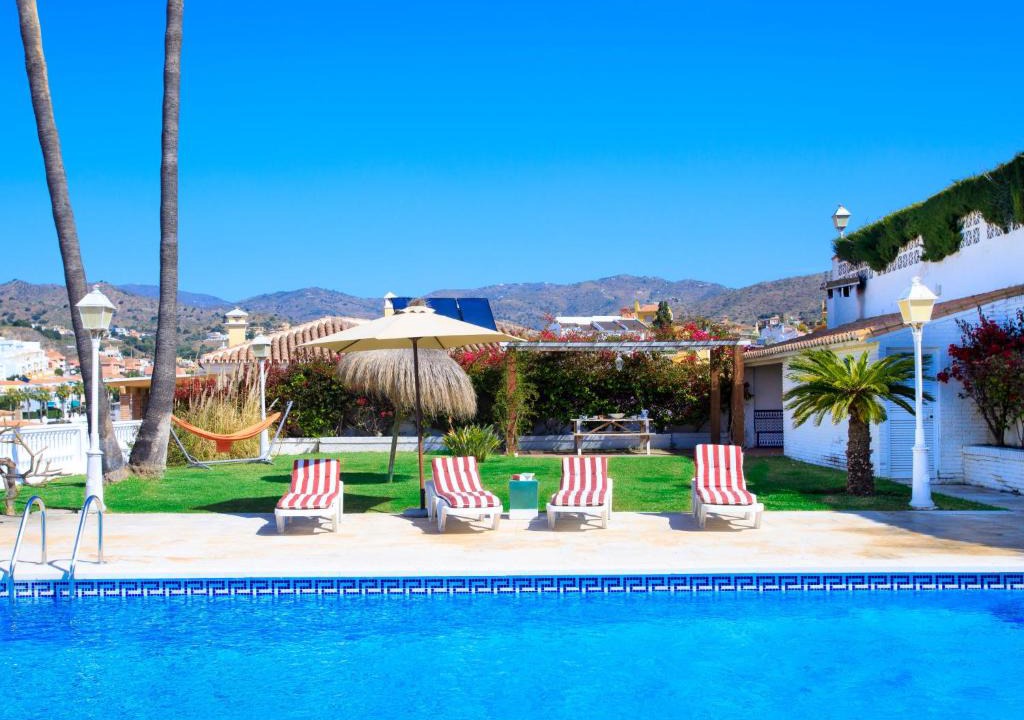 Rincon de la Victoria Villa | Villa Villa Tulipán by Interhome