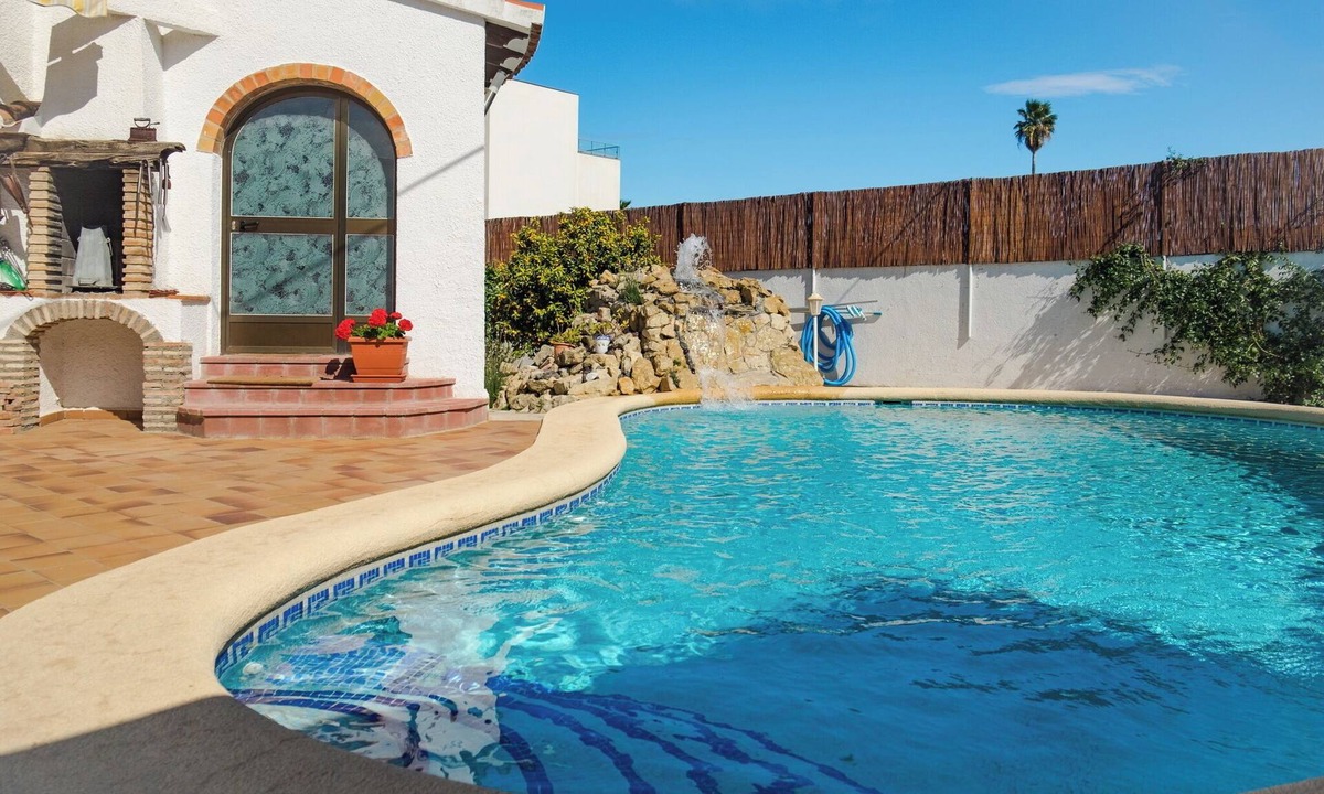 Molinell Villa | Villa with its own pool, large area and beach bar 100 m from the beach