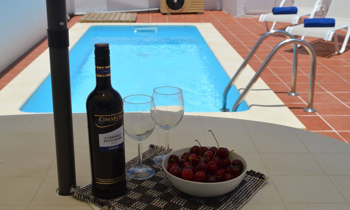 Castillo Caleta de Fuste Villa | Villa with Private Heated Pool. Short walk to child friendly Beach/Town Center