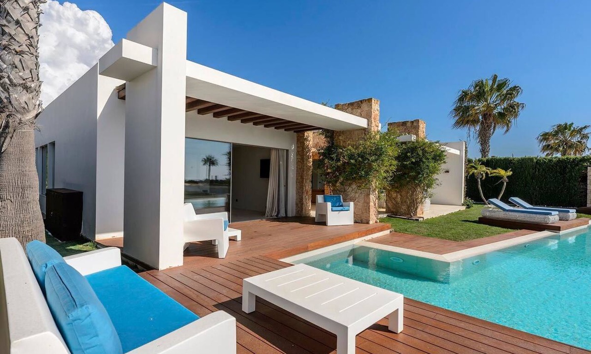 Cala Comte House | Villa Zelmar Ruhe und Privatsphäre in Cala Conta by Interhome