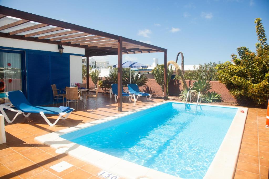 Playa Blanca Resort | Villas Las Marinas