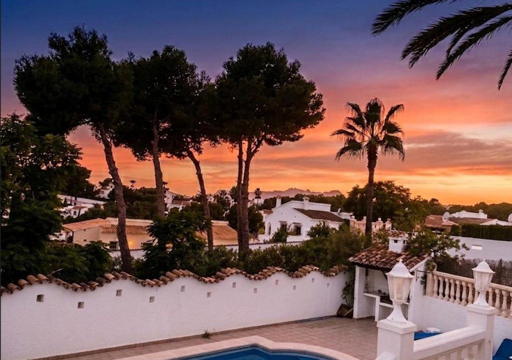 Arnella Villa | Vista Portet, sleeps 10, Private Pool, Sea Views, Squash, 1 km from El Portet beach