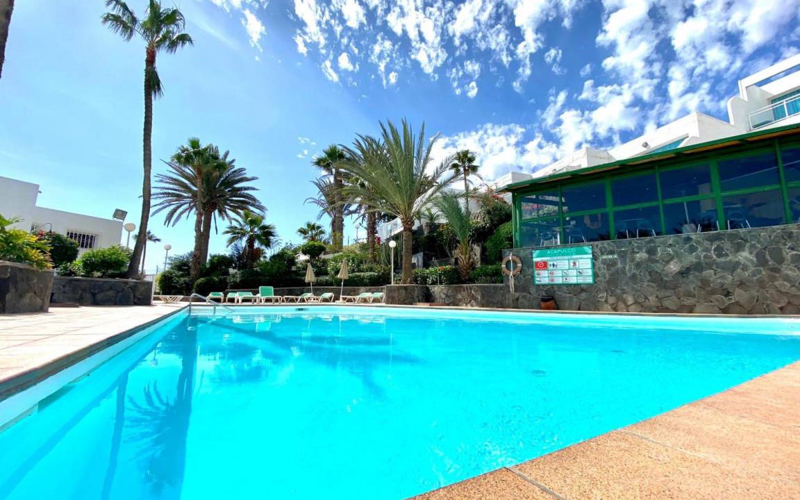 Playa del Aguila Apartment | Wifi apartment, pool, near Playa del Aguila