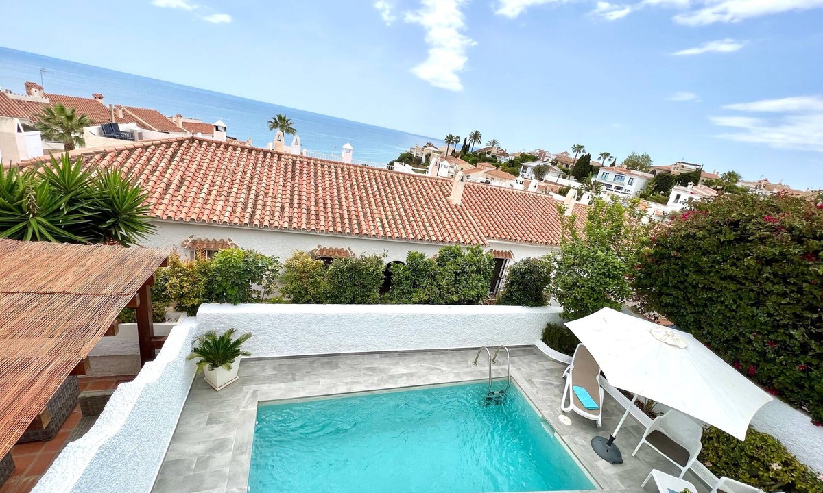 Chimenea Villa | 'Wonderful House by the sea' with Sea & Mountain View, Pool and Wi-Fi