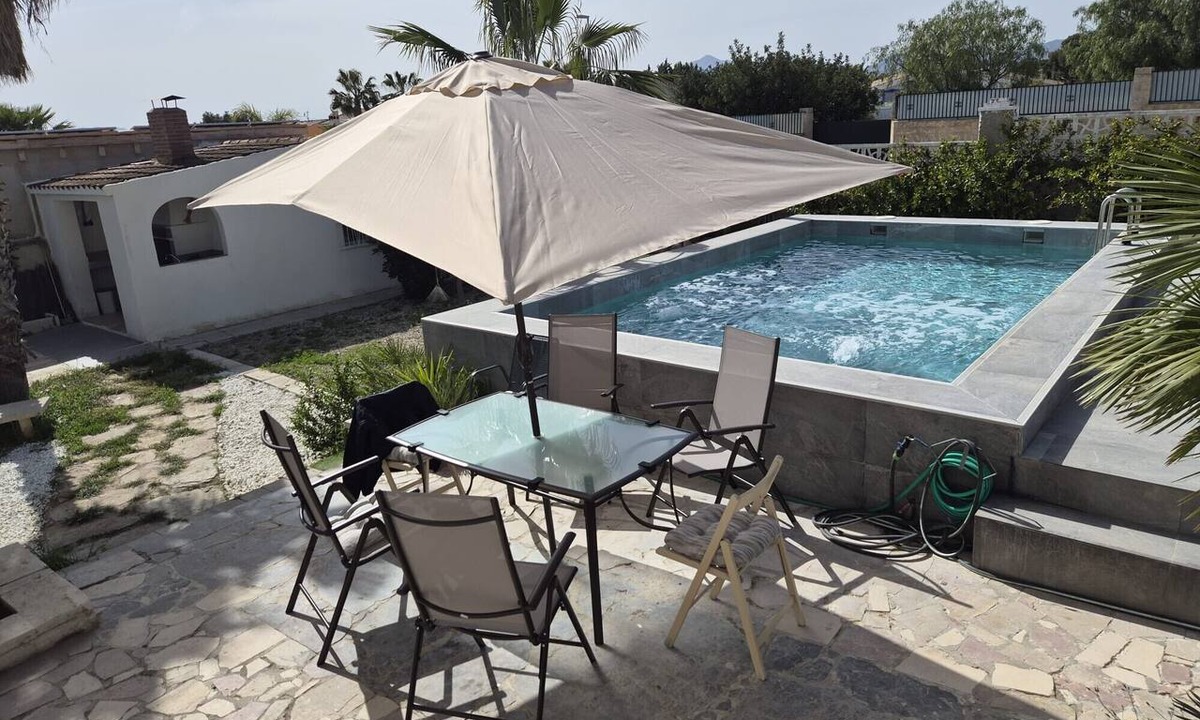 Hoya de los Patos Villa | Wonderful Villa with Private Pool and Barbecue Just 9 Minutes from Campello Beach