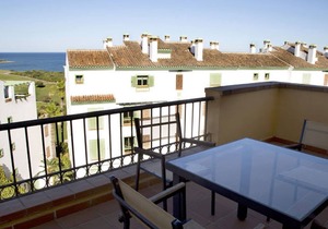 2 bedroom apartment with garden block 1 (Apartment 4)