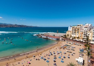 Beachfront Apartment Las Canteras LM52YY by VillaGranCanaria