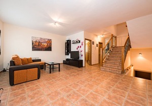 Family House in Cruce de Arinaga