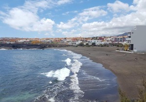 Lila Beach Apartment. One minute from the La Garita beach.