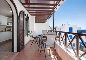 Vacation Apartment 'La Estrella II' with Sea View, Wi-Fi and Air Conditioning