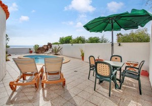 Villa ∙ 2 bedrooms ∙ 4 guests