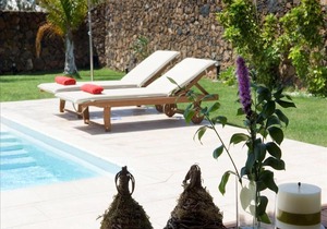 Villa Janubio - A beautiful 4 bedroom Villa - A Short Walk To Puerto Del Carmen