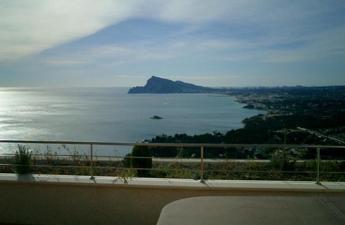 Altea la Vella Apartment | Ático soleado con terraza, jacuzzi privado y vistas al mar
