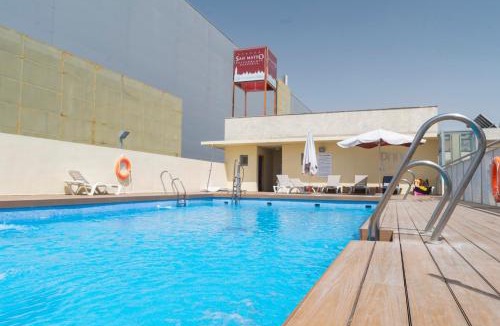 Bormujos Apartment | Áticos Lux Sevilla Piscina Parking