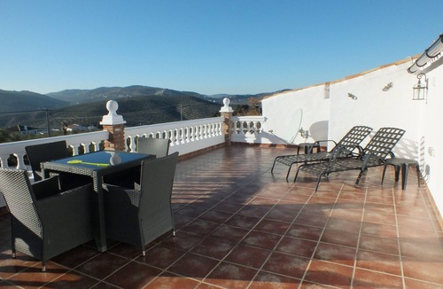 Fuente del Conde House | 1 bedroom self catering rental apartment with a private roof terrace.