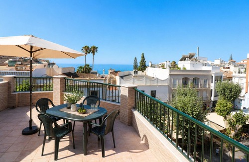 Nerja City Centre Ski Chalet | 1002 Casa Miramar
