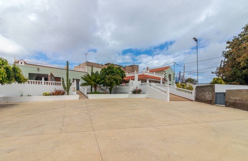 Moya House | 150 m² House ∙ 4 bedrooms ∙ 10 guests