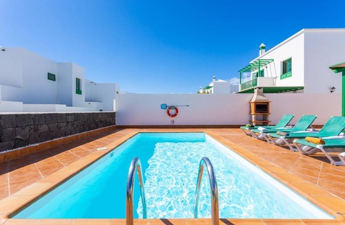 Playa Blanca Villa | 160 m² Villa ∙ 3 bedrooms ∙ 6 guests