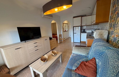 Les Deveses Apartment | 183 Deveses Park