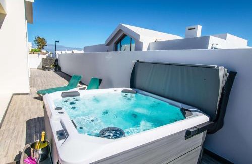 Playa Blanca Villa | 205 - Casa Santuario By Villas Now Ltd