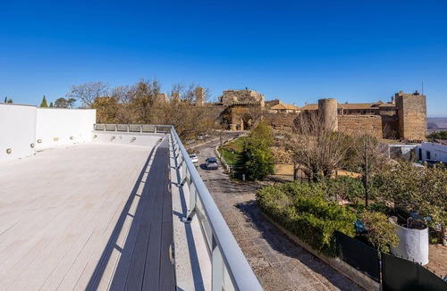 Carmona House | 3 apts, sleeps 12, opposite Parador, rooftop terrace + private lounge ~ Casa Xanadu Carmona