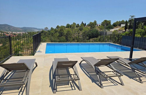 Catadau House | 3 Bed, 2 Bath Villa with private pool in quiet location 45mins to Valencia